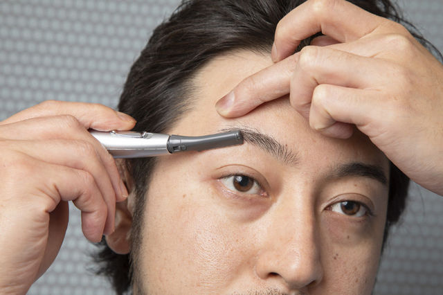 メンズ眉毛の整え方 使う道具 男の眉の正しいデザイン法 Antenna アンテナ