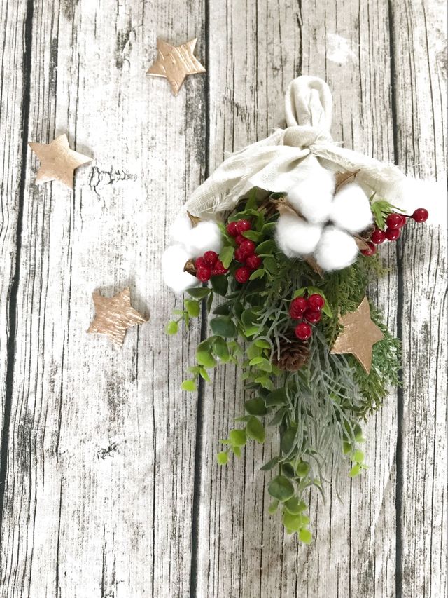 100均フェイクグリーンで クリスマススワッグ Antenna アンテナ