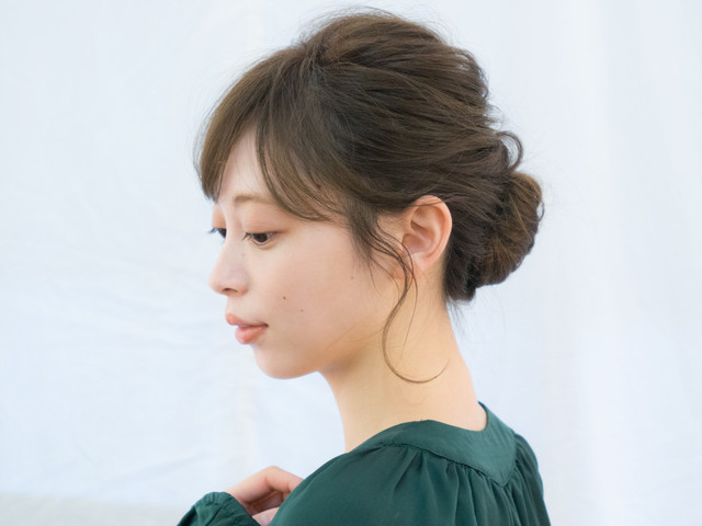 くるりんぱで夜会巻き 結婚式もokの簡単アップヘアアレンジ