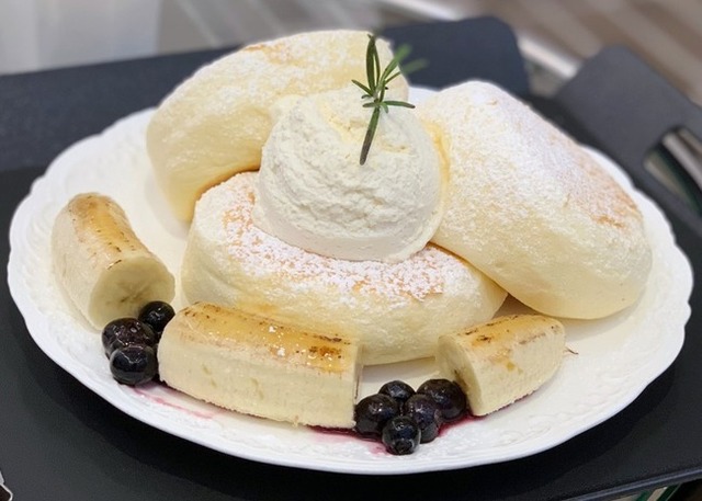 韓国 ソウル Zenzen ソウル大入口店 ハニークリームパンケーキ Antenna アンテナ