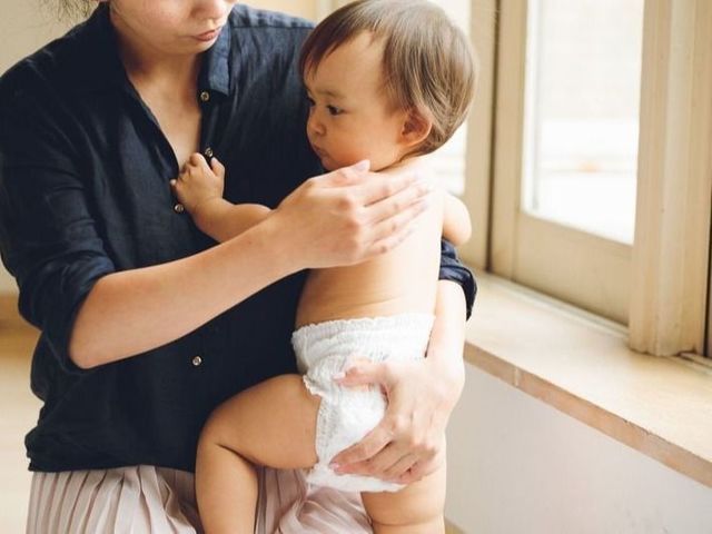 首 赤ちゃん あせも 【医師監修】乳児の「あせも（汗疹）」の原因とケア方法