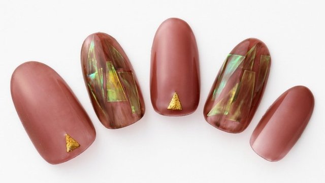 最新ネイルデザインまとめ グラデーションやフレンチ 人気の赤カラーなどネイル画像 デザインをチェック Antenna アンテナ