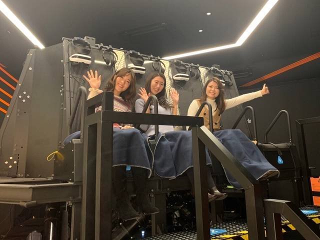 お台場行ったらココ Vrアトラクションで進撃の巨人の世界へ With Girlsブログピック Antenna アンテナ