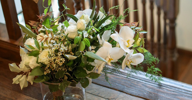 ブーケや会場装花に 胡蝶蘭を取り入れた結婚式が洗練されておしゃれって噂 Antenna アンテナ