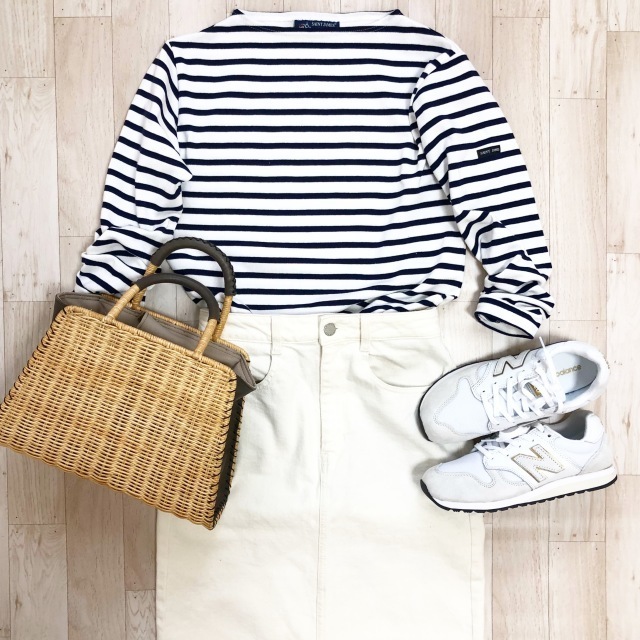 ボーダー Gu白デニムスカートで大人スニーカーコーデ Antenna アンテナ