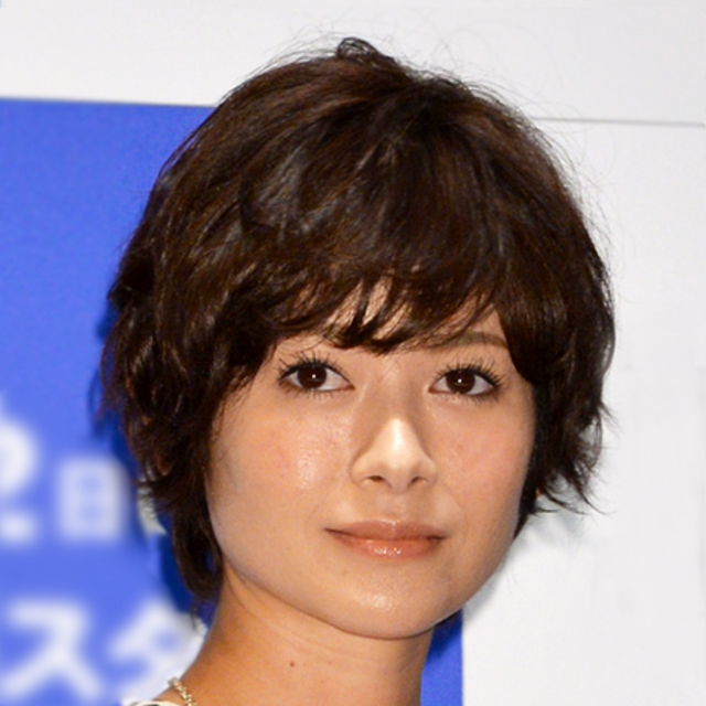 真木よう子 低迷 よつば銀行 に Fカップと 西野七瀬 でハメ外せ の声 Antenna アンテナ