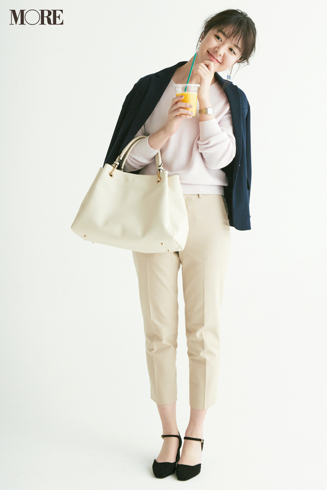 今日のコーデ 春の外勤コーデをユニクロでひと揃え 濃紺ジャケットで淡色コーデを引き締めて 唐田えりか Antenna アンテナ