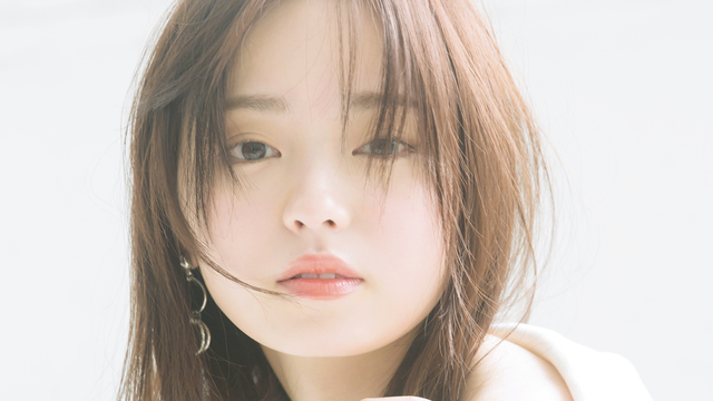 今泉佑唯さんの のばしかけ前髪 アレンジ スタイリングだけで大人っぽく Antenna アンテナ