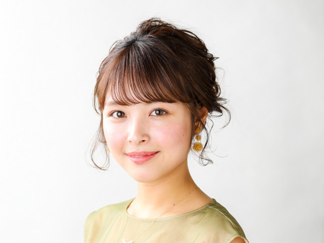 ボブでもまとめ髪ok ねじるだけのふんわりヘアアレンジ Antenna アンテナ