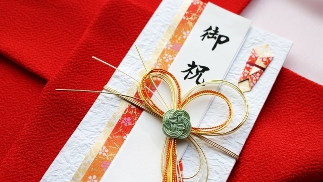 髪飾り を2単語の英語で言うと Antenna アンテナ