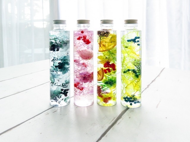 100均の材料だけでハーバリウム作り ポイントや作り方紹介 Antenna アンテナ