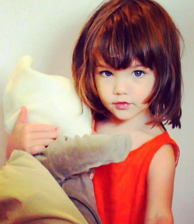 12歳でパパラッチに追い回される美少女 父親の名前を聞けば納得 Antenna アンテナ