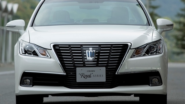 先代が狙い目 国産セダン1強時代 クラウン中古車最新事情と戦略 Antenna アンテナ