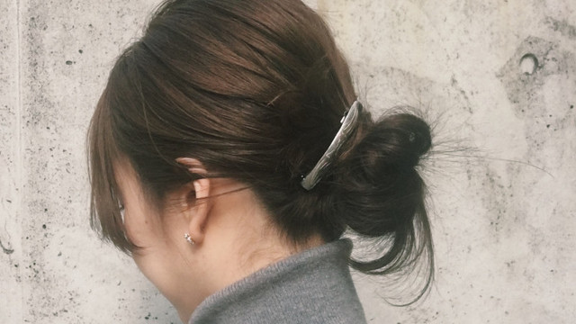 梅雨のうねり 広がり対策に ショートヘアのための アップヘアアレンジ 7選 Antenna アンテナ