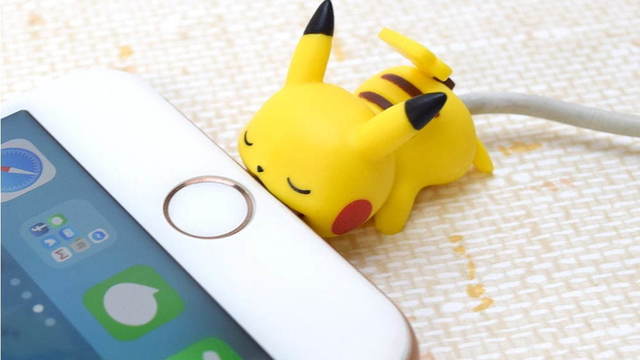 ポケモン 噛みつき Iphoneアクセサリー ケーブルバイト フシギダネやヒトカゲが断線防止 Antenna アンテナ