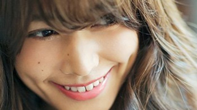 セミロング選 19年春夏のトレンドは パーマ レイヤー 前髪なし 黒髪のスタイルや巻き方 ヘアアレンジを大特集 Antenna アンテナ