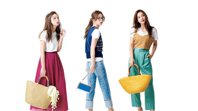 黒シャツレディースコーデ 19春夏 シャツワンピース スカート デニムなど最旬の着こなしをご紹介 Antenna アンテナ