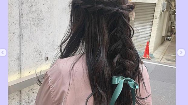 簡単にラプンツェルになれる たまねぎヘアをリボンでアレンジ Antenna アンテナ