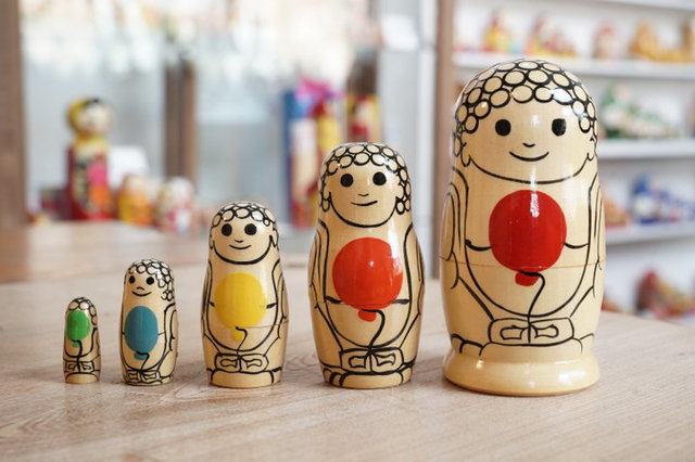 かわいい大仏様も 鎌倉 長谷の伝統こけしとマトリョーシカの専門店 Koke Shka コケーシカ Antenna アンテナ