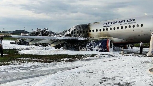 滑走路に立ち入った男性 離陸機と衝突して死亡 ロシア Antenna アンテナ