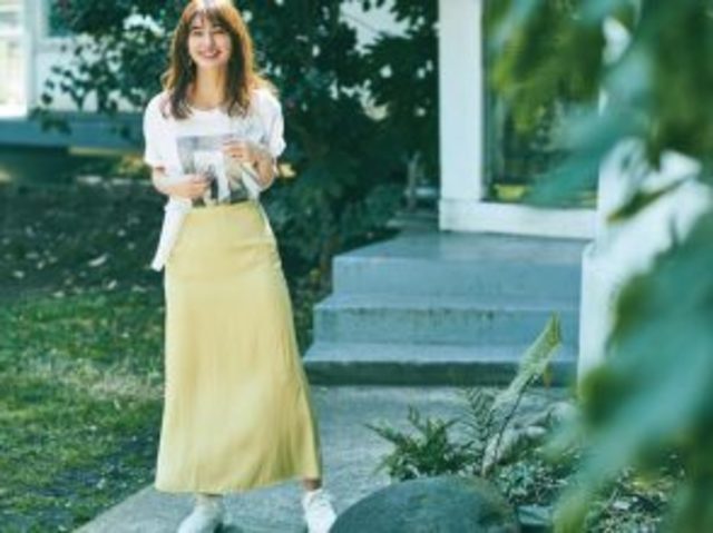 爽やかでハッピーな夏色 黄色スカートのおすすめコーデ8選 Antenna アンテナ