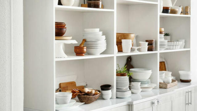 無印 ニトリ 100均アイテムを使った キッチン棚が使いやすくなる収納アイデア Antenna アンテナ