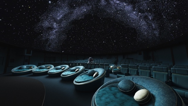 二人でゴロ寝しながら鑑賞できるシートも デートで行きたい関東のプラネタリウム10選 Antenna アンテナ