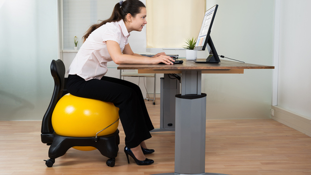 キュートなクッションが猫背を撃退 Twitterで7 3万 いいね を獲得した 姿勢を守る Mamo レビュー Antenna アンテナ