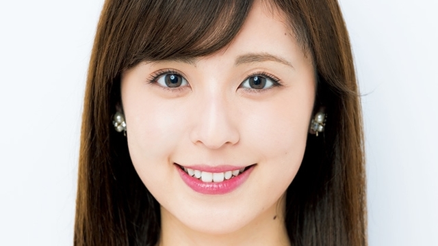 久慈暁子アナ清楚ヘア大解剖 担当ヘアメイクに聞く女子アナのテク ポイントまとめ Antenna アンテナ