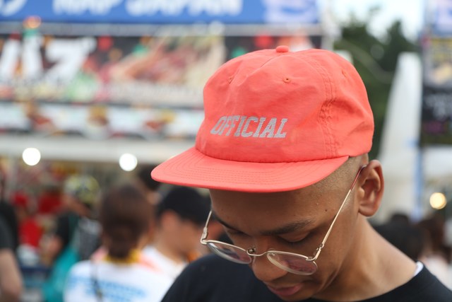 蛍光色がスニーカーや帽子に百花繚乱 周年のサマソニsnap 蛍光アイテム編 Antenna アンテナ