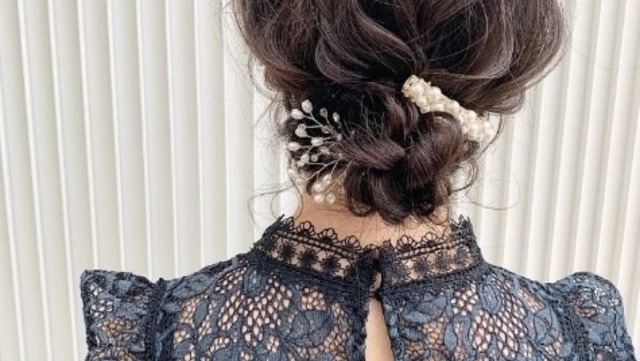 結婚式の髪飾りのマナーはある おすすめヘアアクセサリーも紹介 Antenna アンテナ