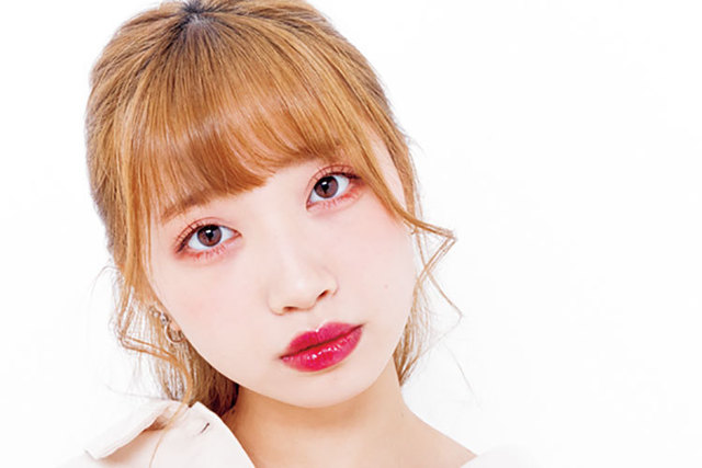 モノクロの異素材ミックスでつくる 黒宮れいの夏 秋スイッチコーデとおすすめコスメ Antenna アンテナ