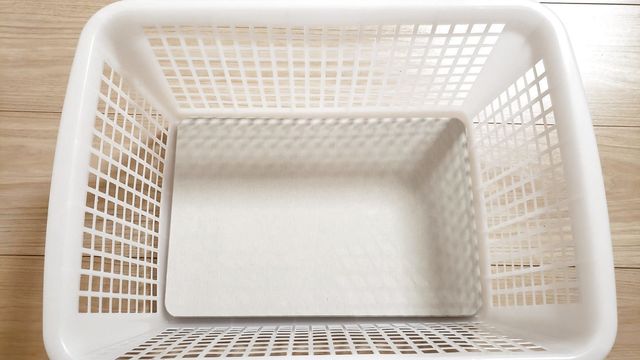 100均の白かごで水きりかごを400円で作る Antenna アンテナ