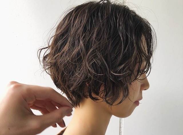 ウェットヘアの正しいやり方は レングス別のイメージもチェック Antenna アンテナ