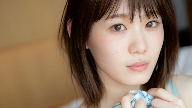 欅坂46小池美波 1stソロ写真集 青春の瓶詰め ランジェリーカット解禁 Antenna アンテナ
