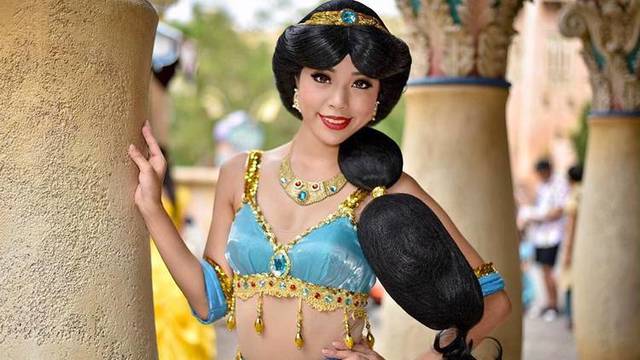 ディズニーハロウィン まるで本物 インスタ美女たちのプリンセス仮装 Antenna アンテナ
