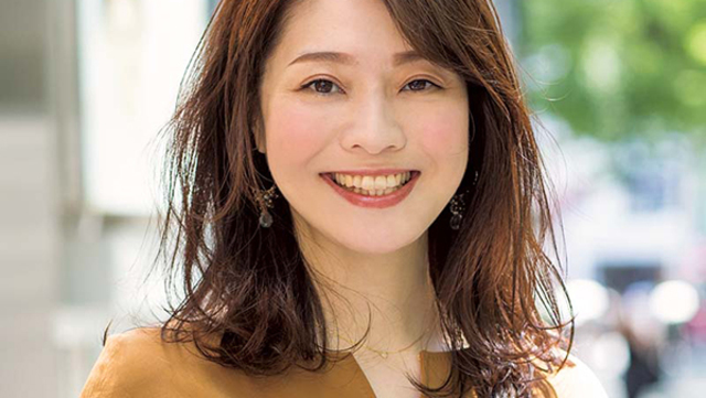 40代の19年秋冬最新ヘア 橋本マナミさんの前下がりボブ ミディアムヘア Antenna アンテナ