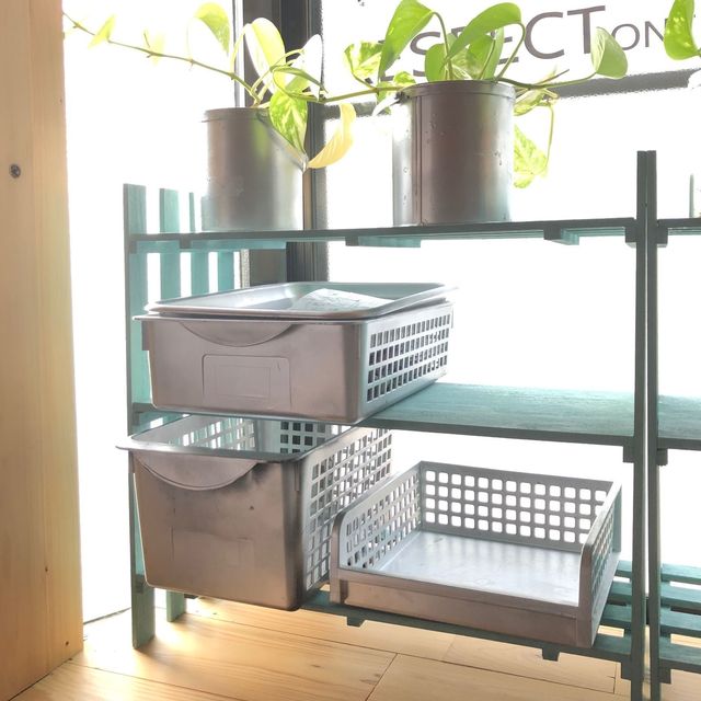 秒で完成 ダイソープラかご2つで 薬や書類などの一時保管に便利な収納ボックス Antenna アンテナ