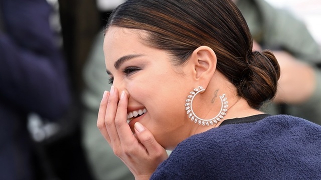 ジェシカ アルバ マル秘グッズ で子供との散歩を 脚やせトレーニング に変える Antenna アンテナ