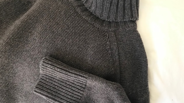 ｓｎｓで大人気 ギャルリー ヴィーのタートルネックニット Antenna アンテナ