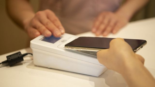 手は顔より老化が早い 手タレに教わるふっくら美しい手のつくり方 Antenna アンテナ