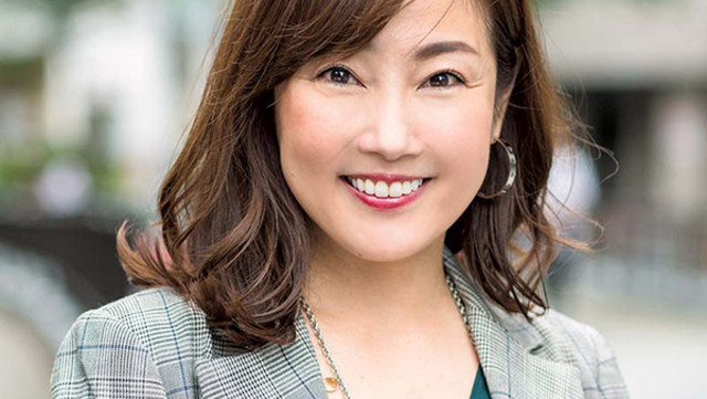 40代の19年秋冬最新ヘア 橋本マナミさんの前下がりボブ ミディアムヘア Antenna アンテナ