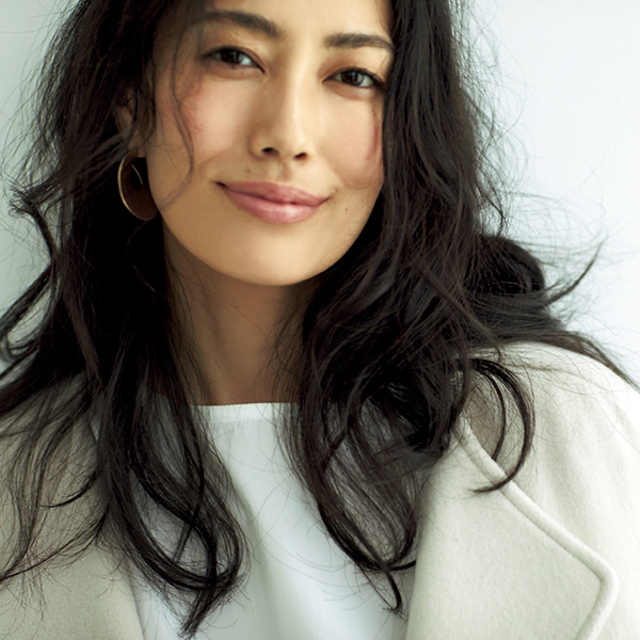 ストレートアイロン で作れる 外国人風 エアリーヘアの作り方 Antenna アンテナ