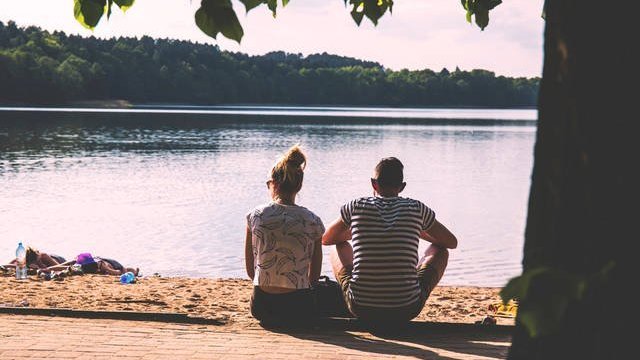 気づけば近くにいる男性心理5パターン いつの間にかそばにいる男性はあなたに好意がある Antenna アンテナ
