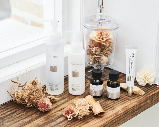 予約販売開始 シミ くすみ 1に特化したスキンケアシリーズ Whiterush ホワイトラッシュ より 医薬部外品の美白化粧水と美白乳液が登場 Antenna アンテナ