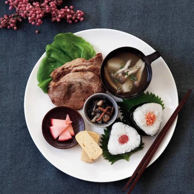 盛り付けのワザ 和食をワンプレートに盛ると 映え る 上手に盛り付ける 法則 教えます Antenna アンテナ