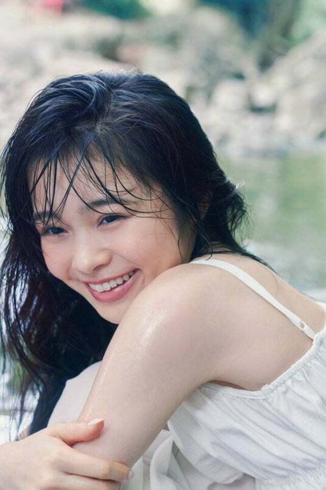 ガーリーの神様が魅せる華麗なラストティーン 林芽亜里、20歳の