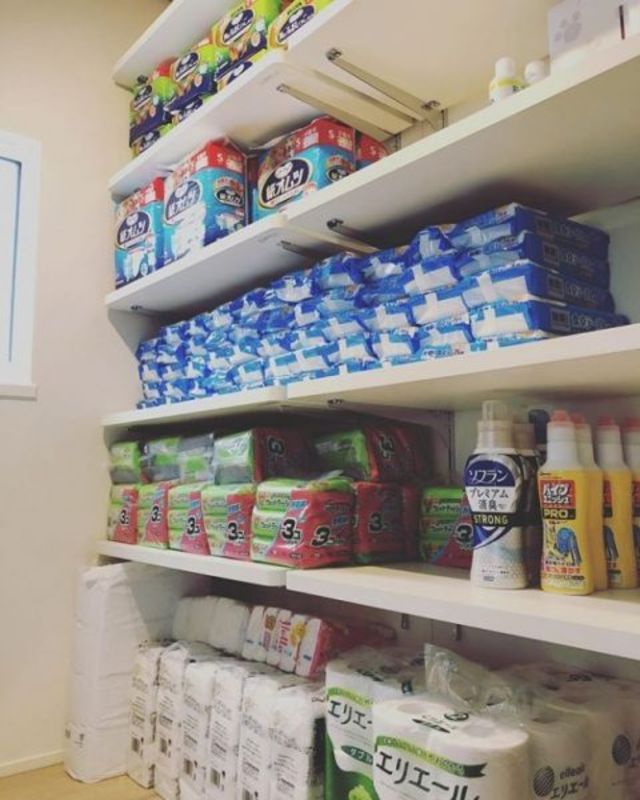 ストックの収納方法 消耗品 日用品をすっきり見せるアイデア Antenna アンテナ