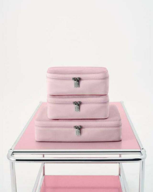 RIMOWA】スーツケースとアクセサリーにシーズン限定の新色「バレリーナ