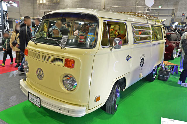 50年前のワーゲンバスの激レアキャンピングカーを普通に使えるレベルに